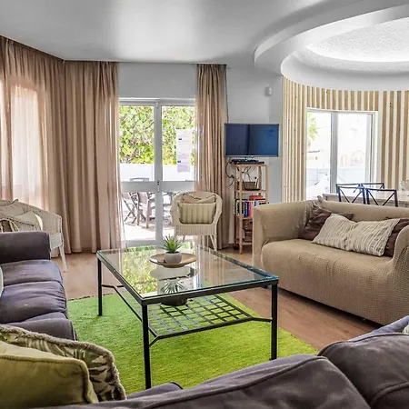 Crispa Villa